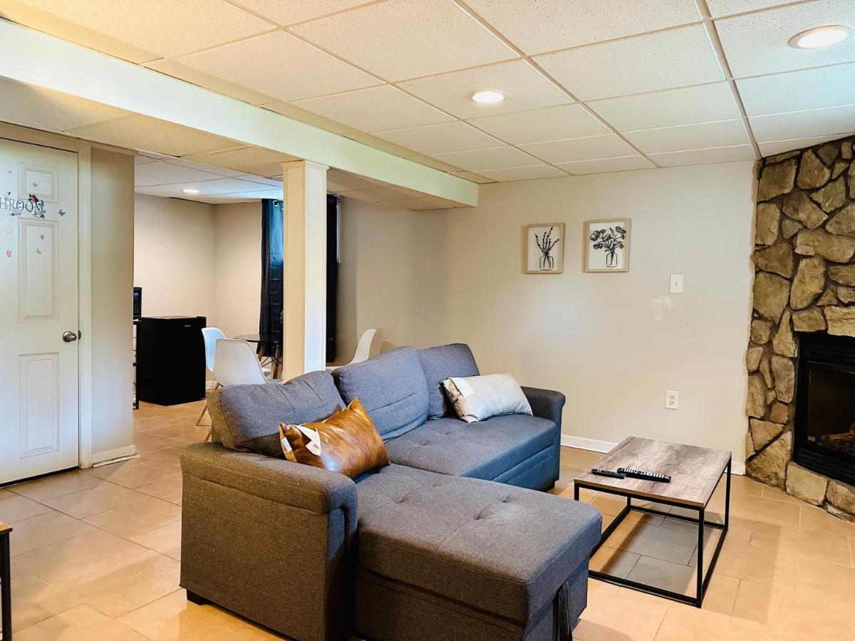 Campu'S Basement Studio W/ Private Entrance Cherry Hill Exterior foto
