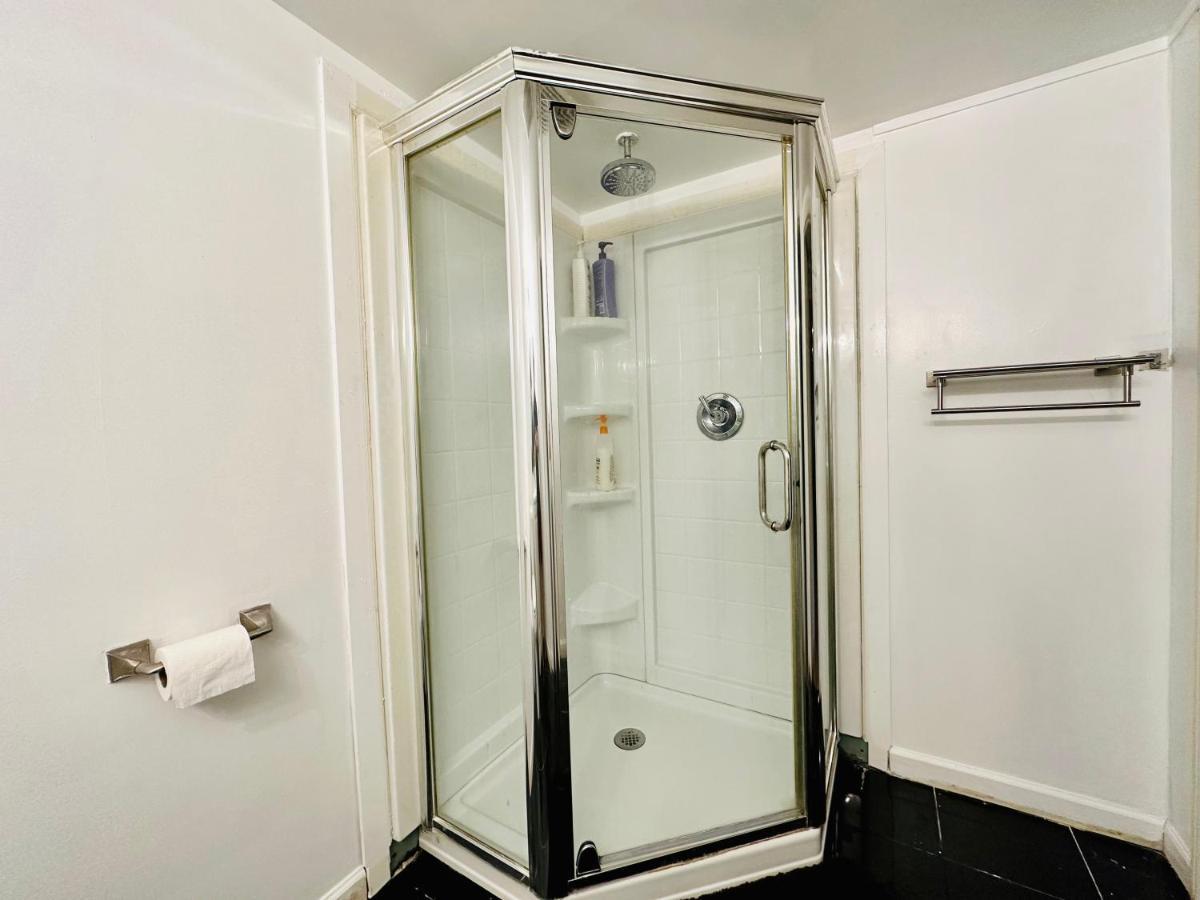Campu'S Basement Studio W/ Private Entrance Cherry Hill Exterior foto