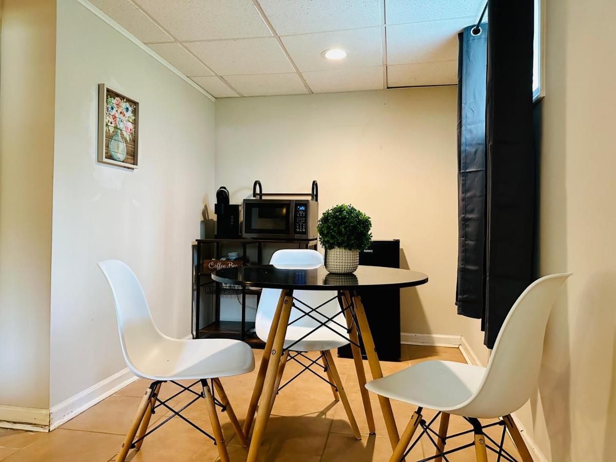Campu'S Basement Studio W/ Private Entrance Cherry Hill Exterior foto